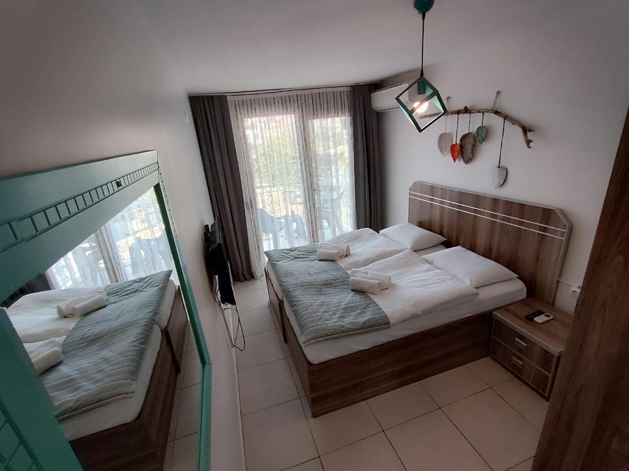 Foca Mint Hotel ภายนอก รูปภาพ